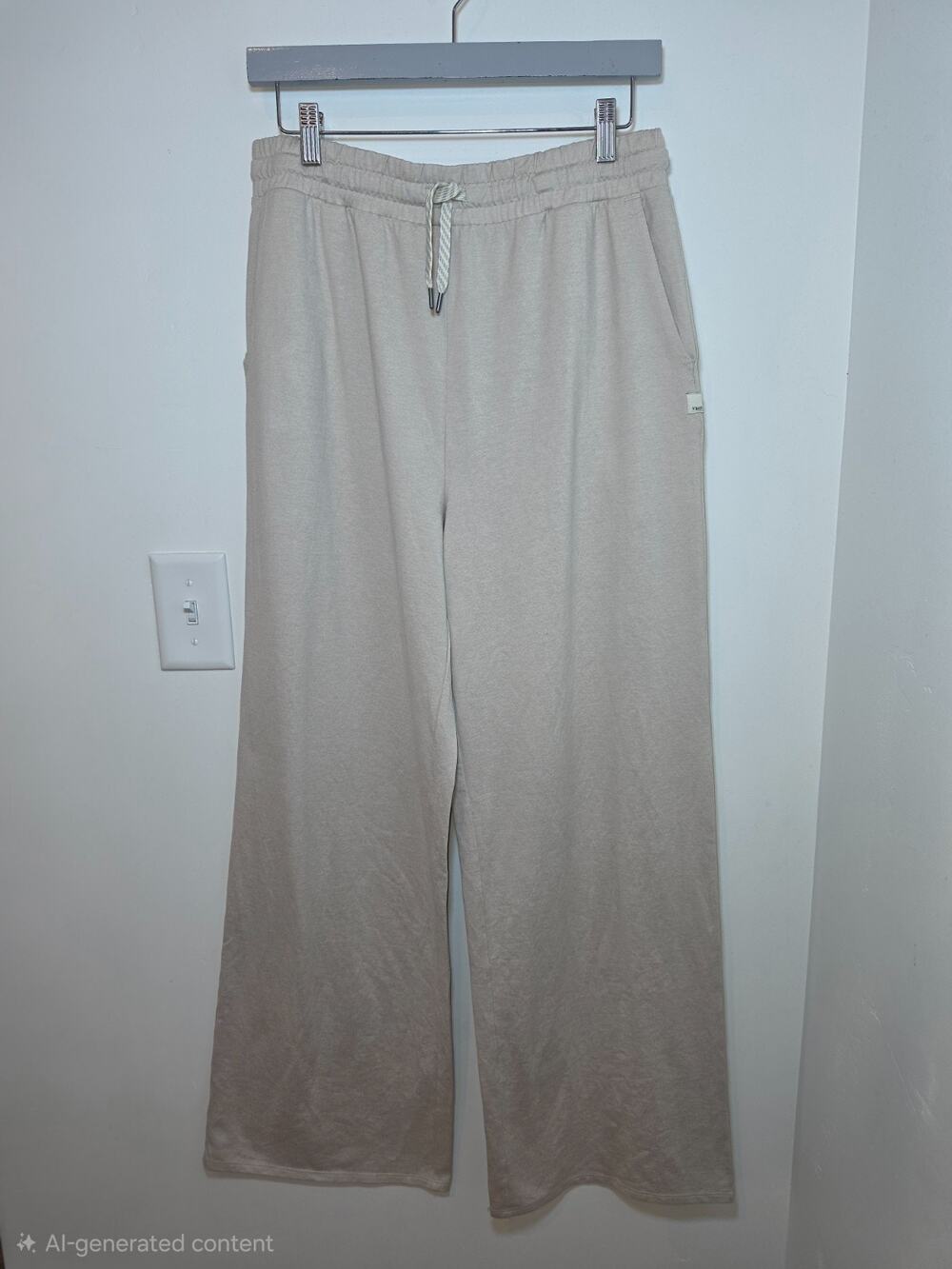 Vuori Halo Essential Wide Leg Pants Large
